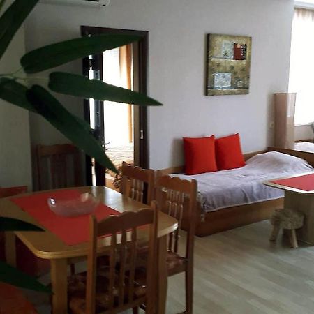 Apartment Larissa Pomorie Exterior photo